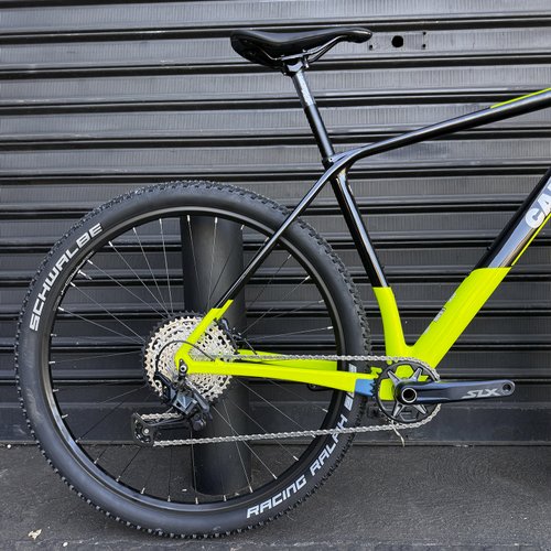 Bicicleta Caloi Elite Carbon Racing SLX Edição Limitada